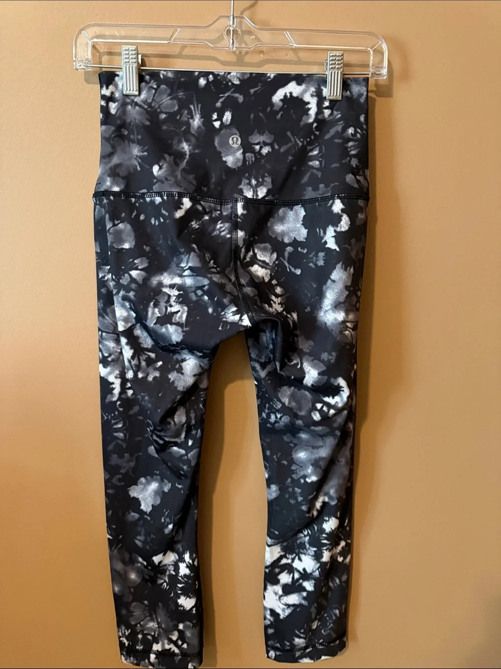 Lululemon Size 6 Wunder Under Crop Hi-Rise Dusk Tie Dye Leggings